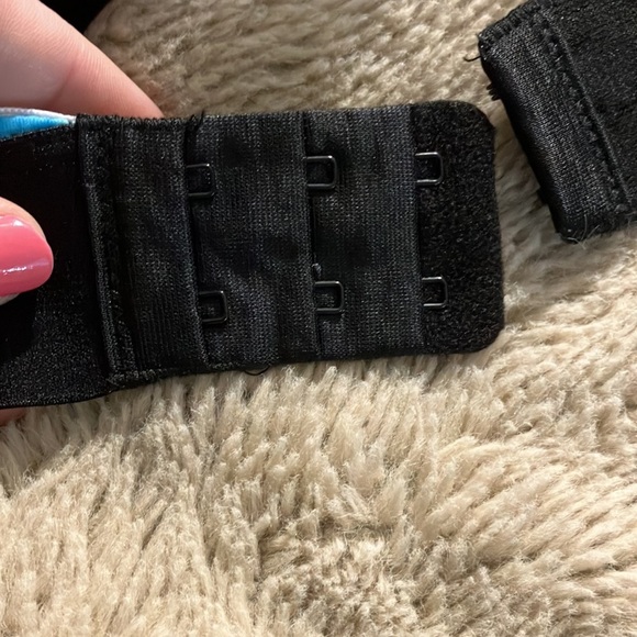 VS Pink Wear Everywhere Push-Up, size 34C - Picture 4 of 9